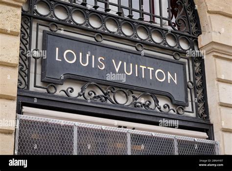 louis vuitton bordeaux locations.